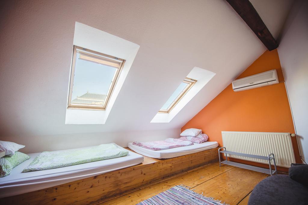 Unity Hostel Budapest Habitación foto
